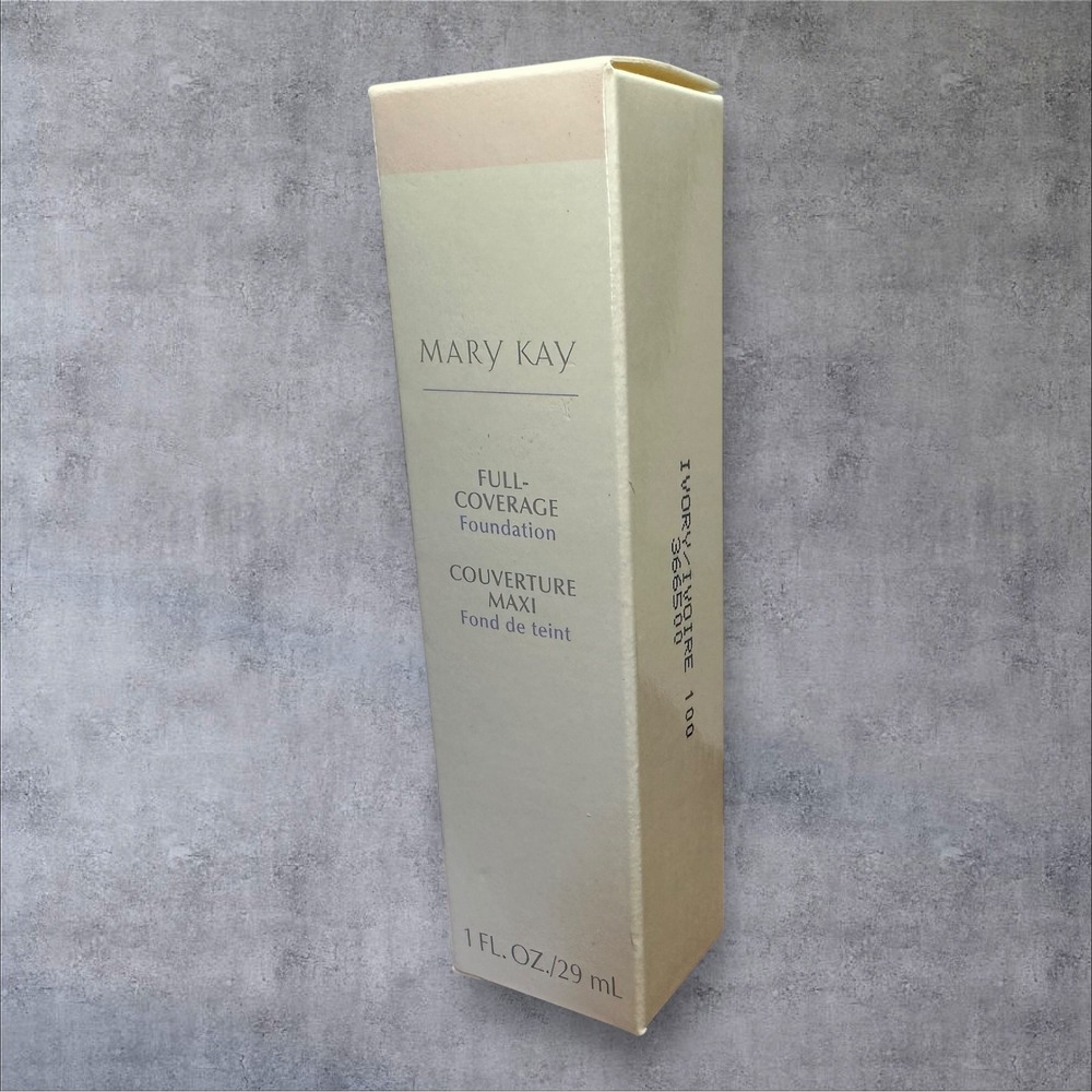 Mary Kay Full Coverage Foundation Ivory 100 366500 1oz New Gray Cap
